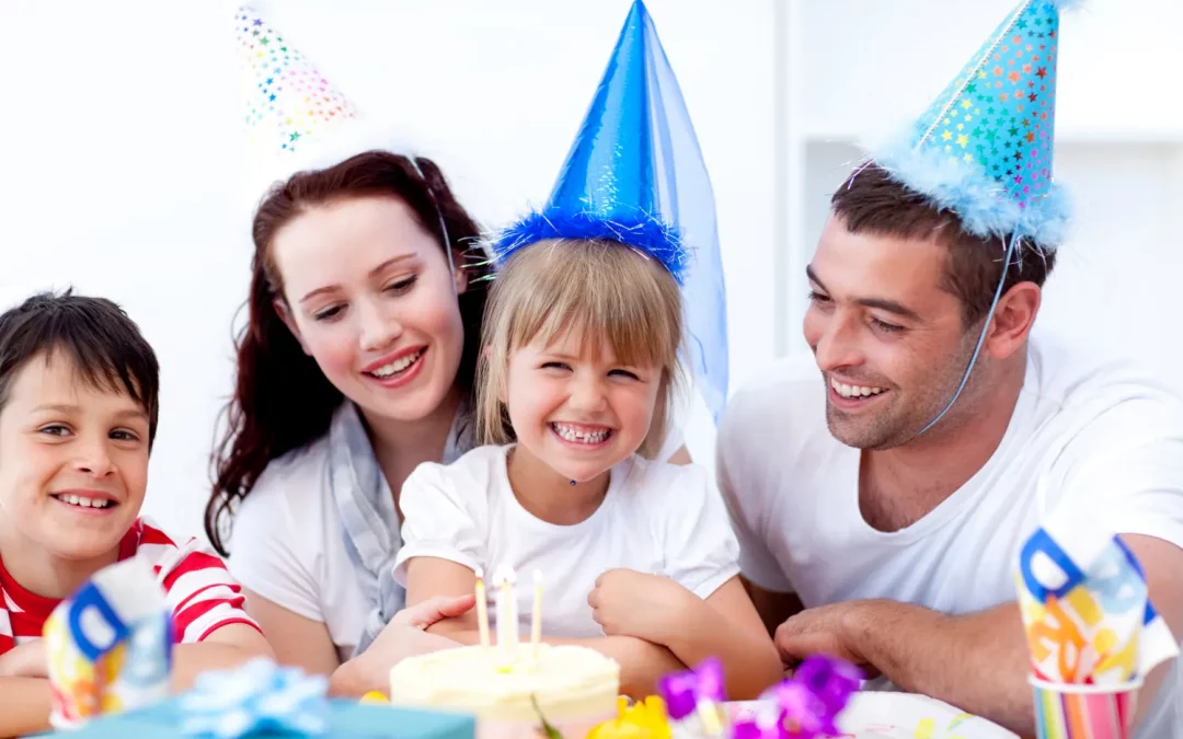 Créez un anniversaire spécial pour les enfants chez GamePlaza. Jeu illimité sur bornes d’arcade, PlayStation, Nintendo, PC, réalité virtuelle et plus encore.